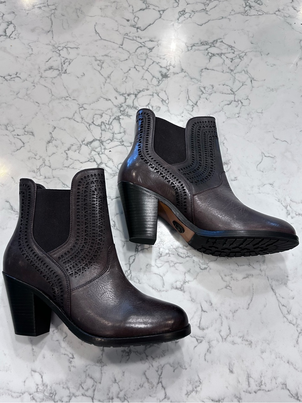 Ariat Brown Leather Womens Versant Leather Stacked Heel Ankle Boots Size 9.5